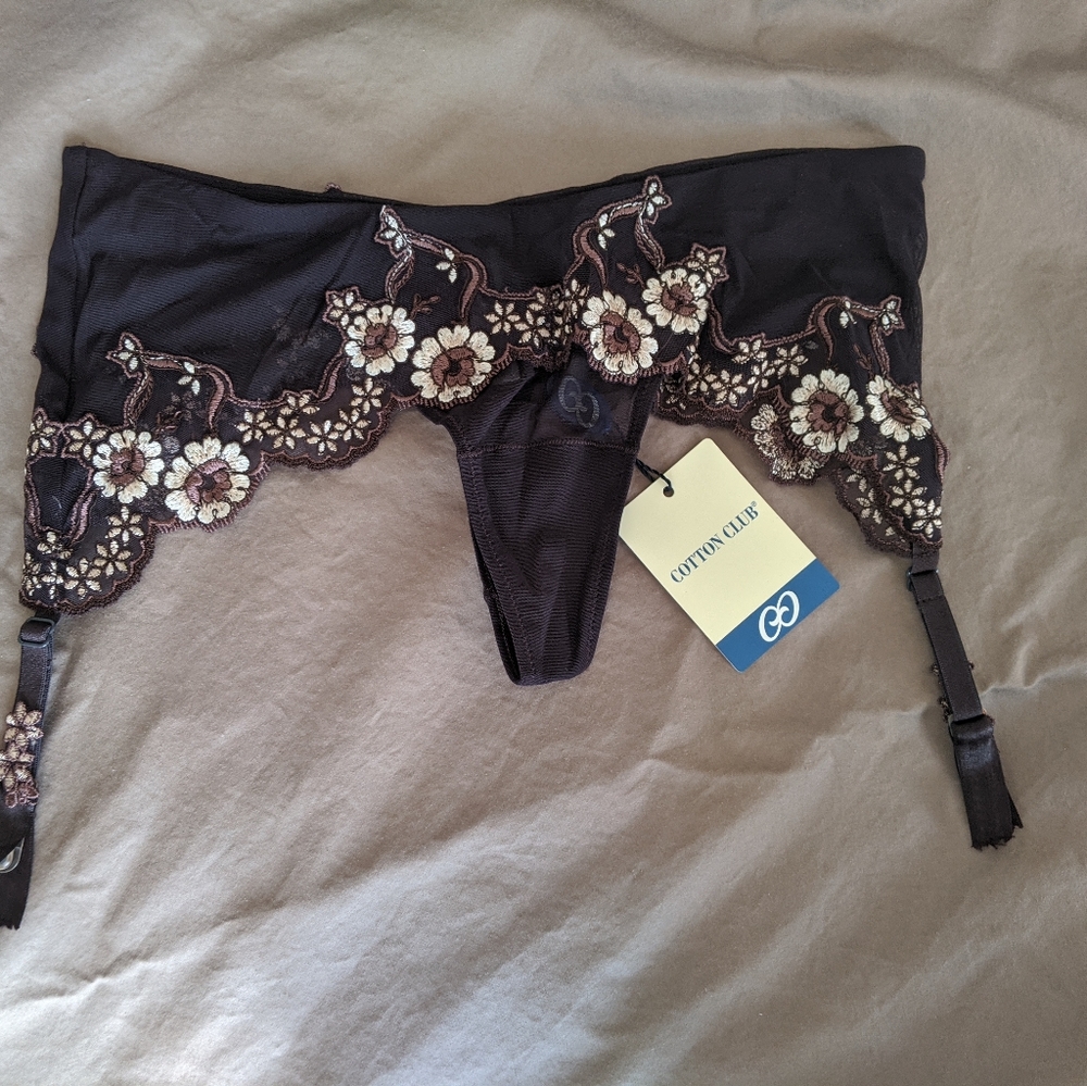 Cotton Club purple panty with suspenders 1/XS